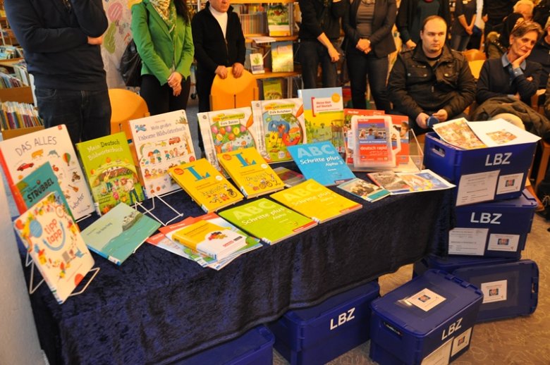 Eine große Auswahl an Lernstoff bietet die Medienkiste