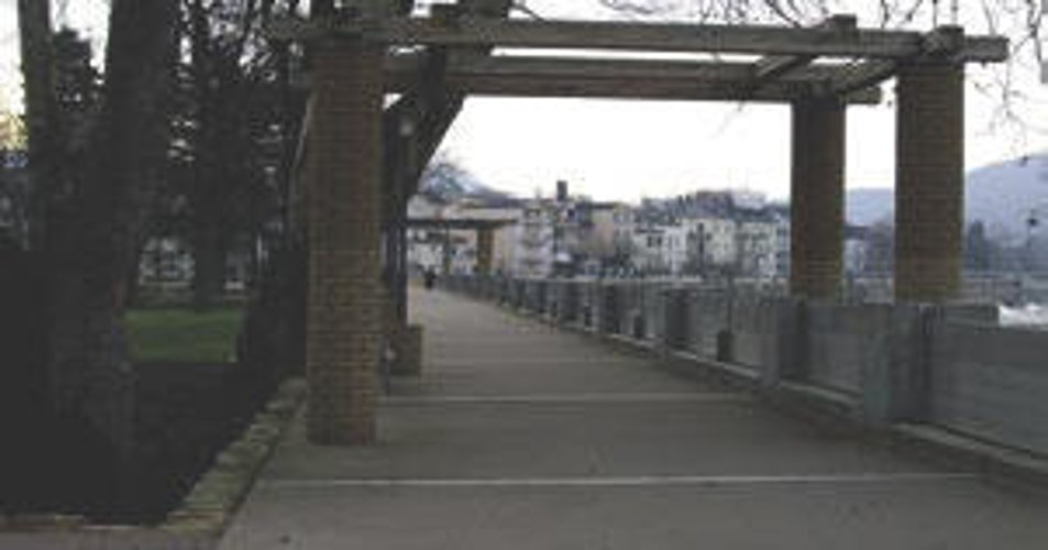 Bild: Hochwasserschutz im Kurpark