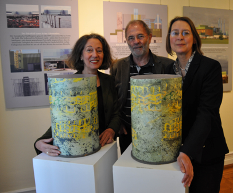 Bild: Museumsleiterin Dr. Angela Nestler-Zapp, Friedrich Ernst v.Garnier und Kulturdezernentin Andrea Manz