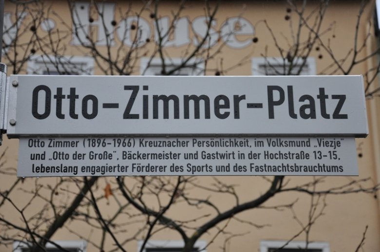 Straßenschild "Otto-Zimmer-Platz"