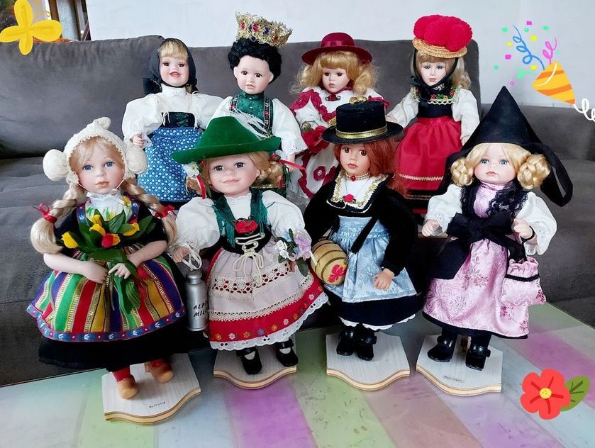 Puppen in europäischen Volkstrachten